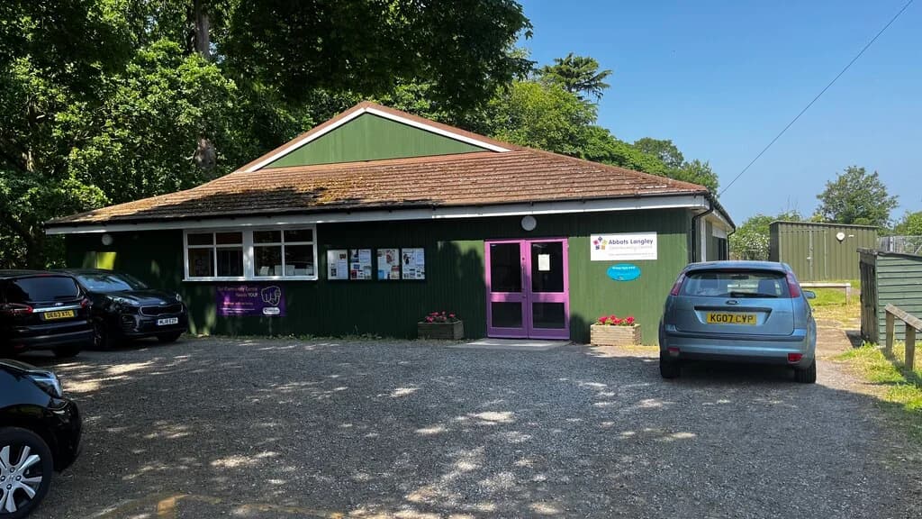 Abbots Langley Community Centre: Abbots Langley Community Centre, Manor House Grounds