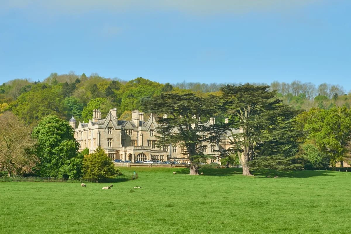 Dumbleton Hall