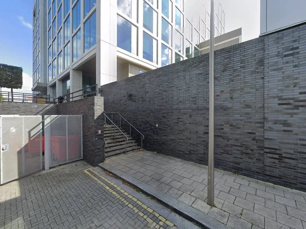 100 Avebury Boulevard