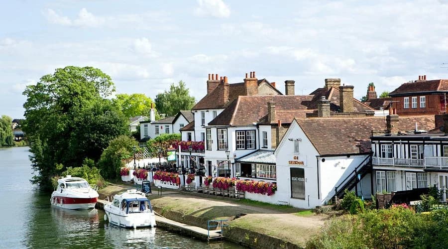 The Swan Hotel, Staines