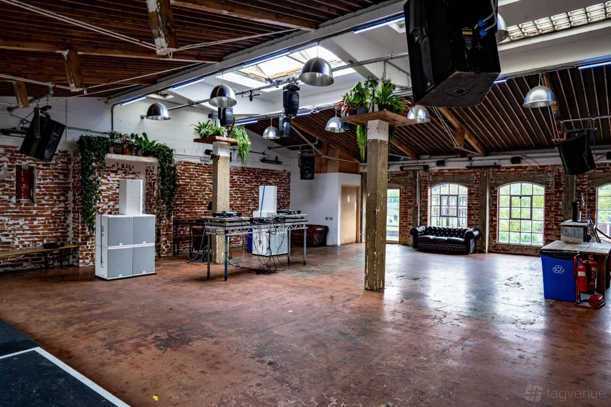 Vittoria Wharf Studio
