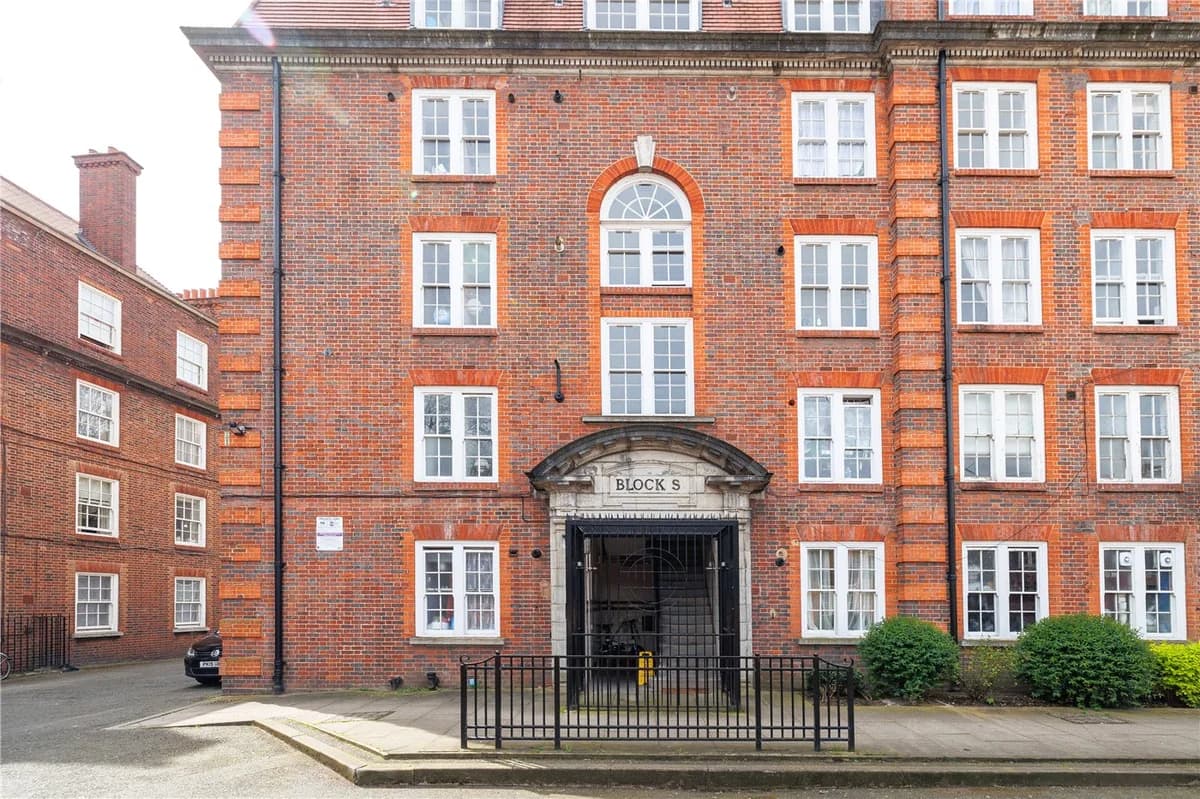 Tenants Hall - Peabody Estate