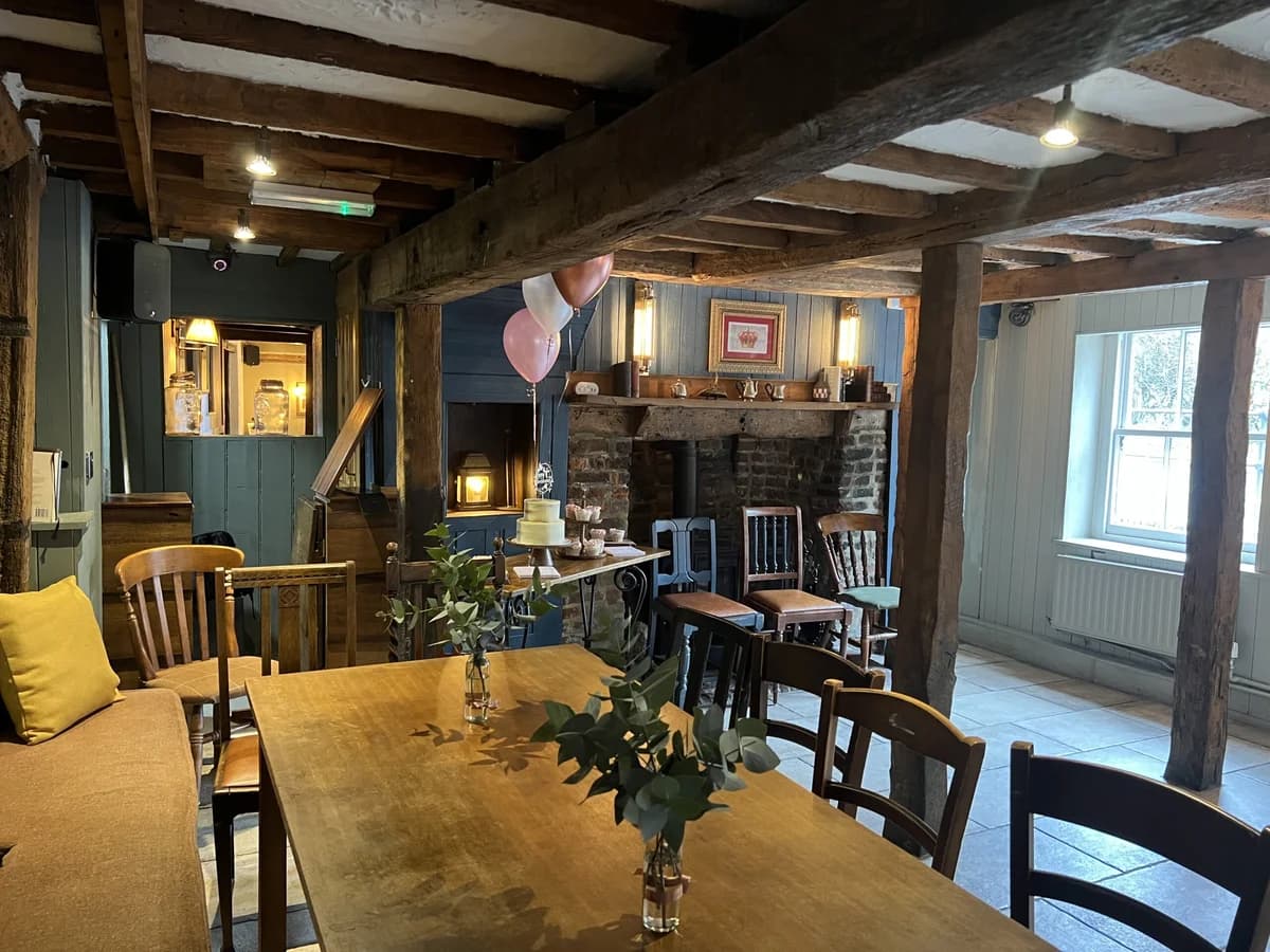 Rose and Crown - Clay Hill