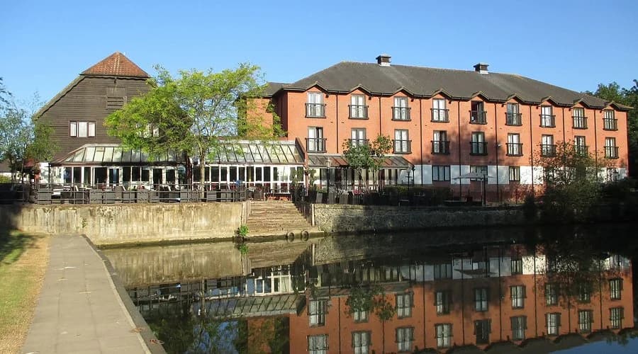 The Bridge (Hotel)