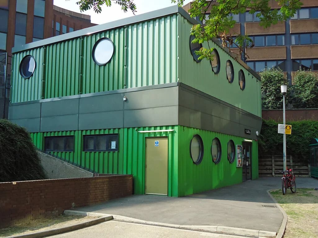 Portsoken Community Centre: The "Green Box": Portsoken Community Centre