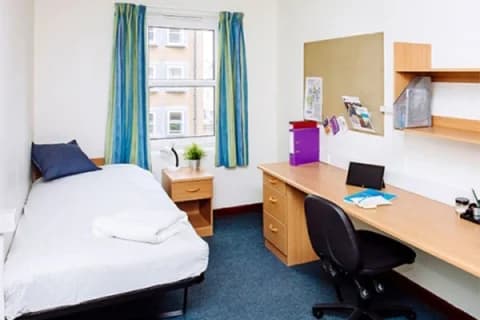 University Of Portsmouth - Rees Hall