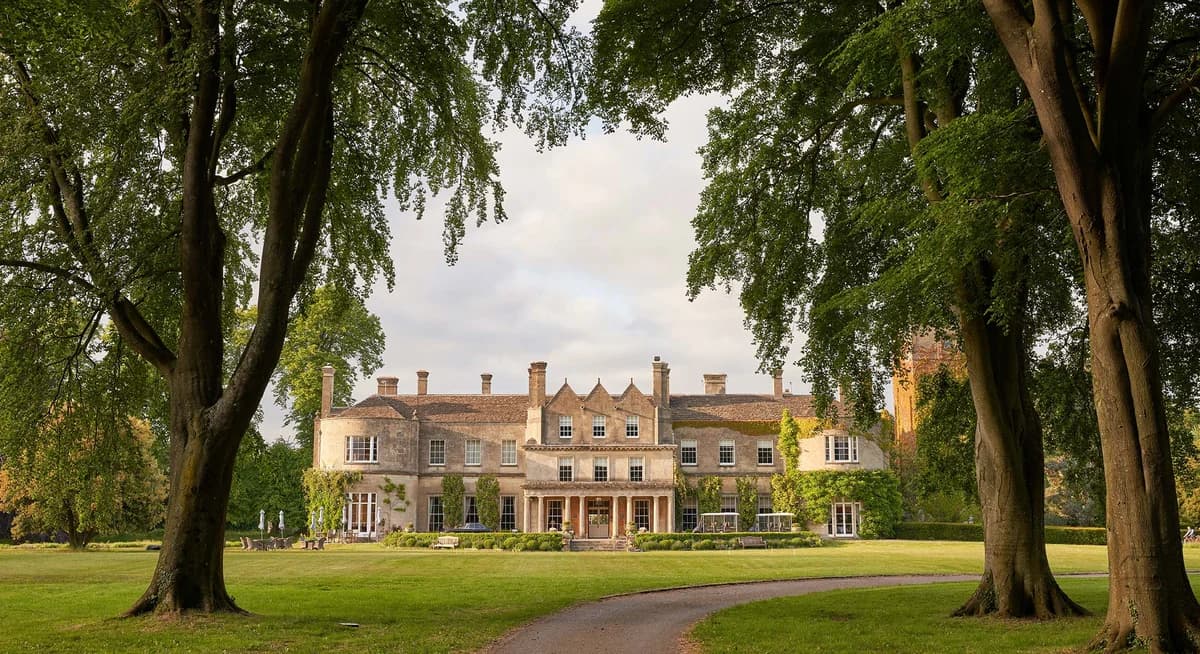 Lucknam Park, Emblems Collection