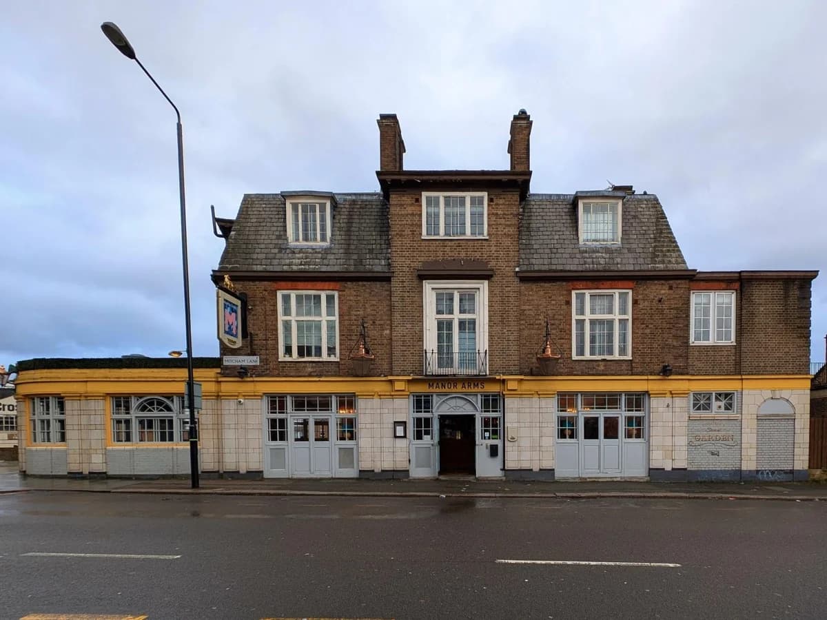 Bar 111