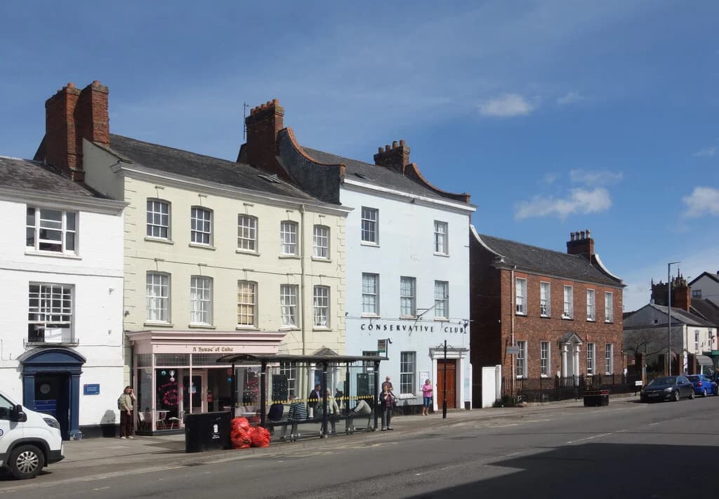 Wellington & District Conservative Club: Conservative Club and A House of Cake