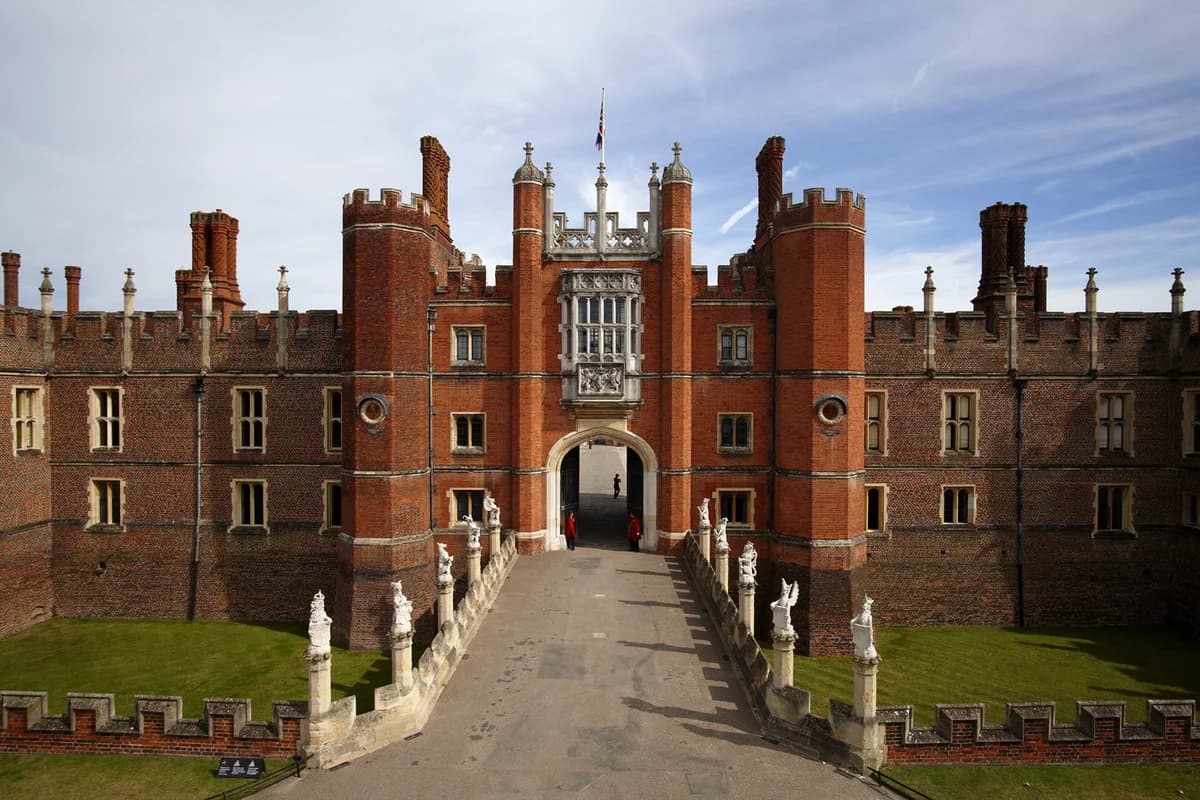 Hampton Court Palace