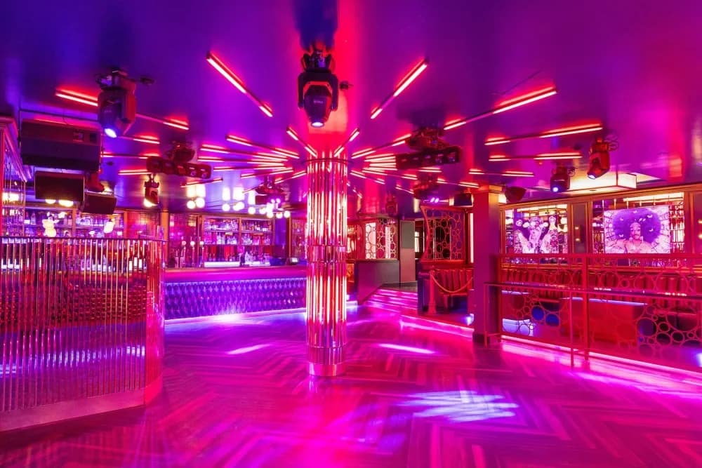 Mu Mu: Lounges Cabaret Club