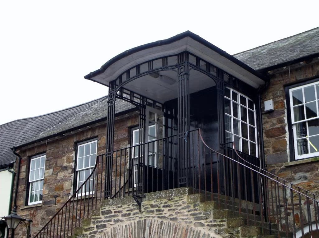 Dulverton Town Hall: Portal for Town hall, Dulverton