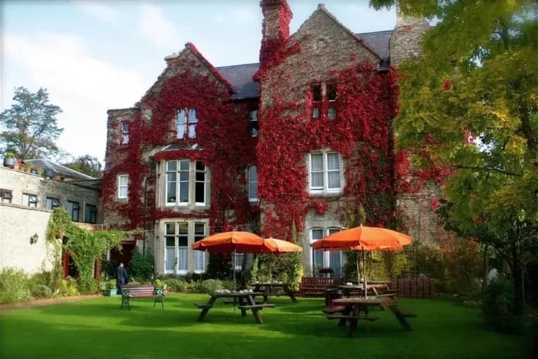 Littlebury Hotel