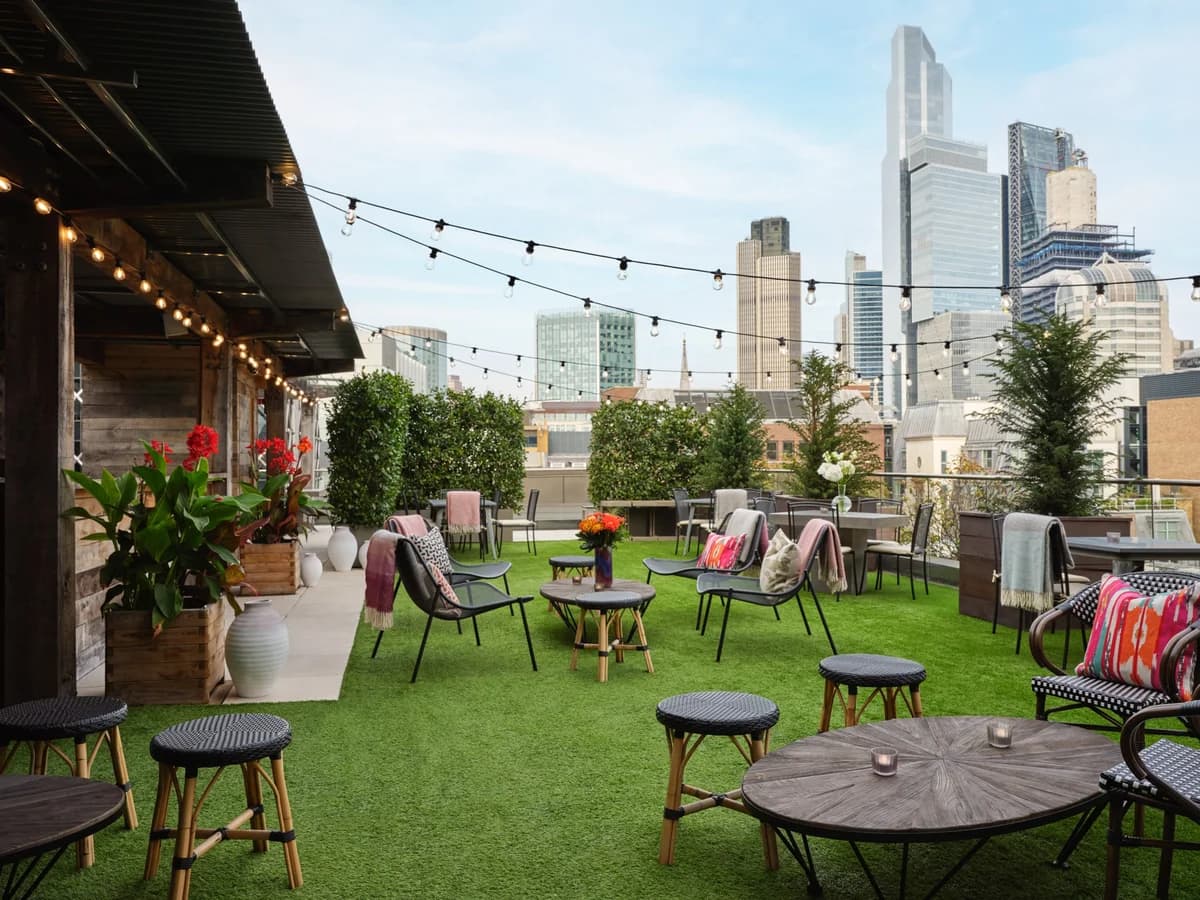 Pavilion Club | City