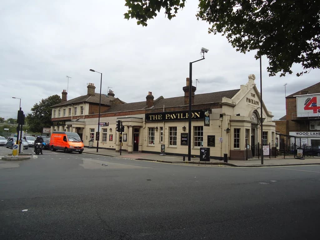 The Pavilion: The Pavilion public house, North Kensington