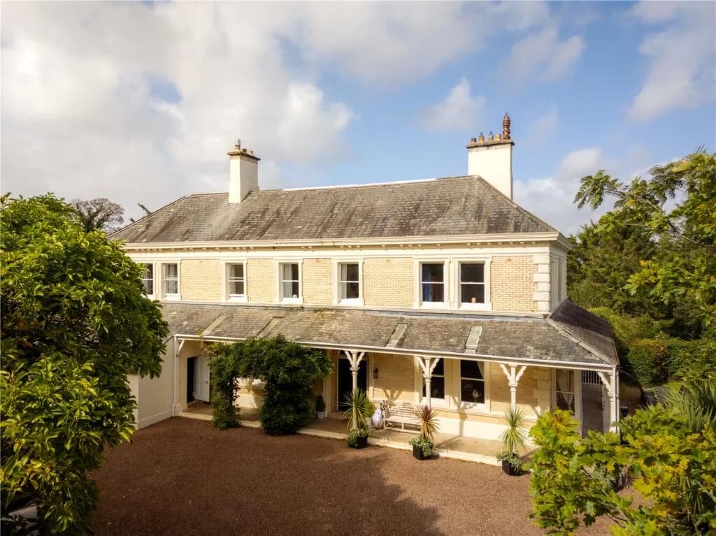 Beaconside House