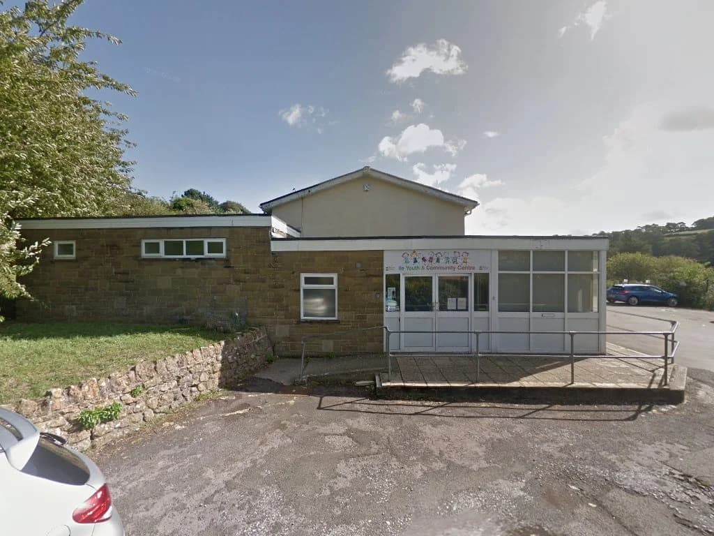 Ile Youth & Community Centre