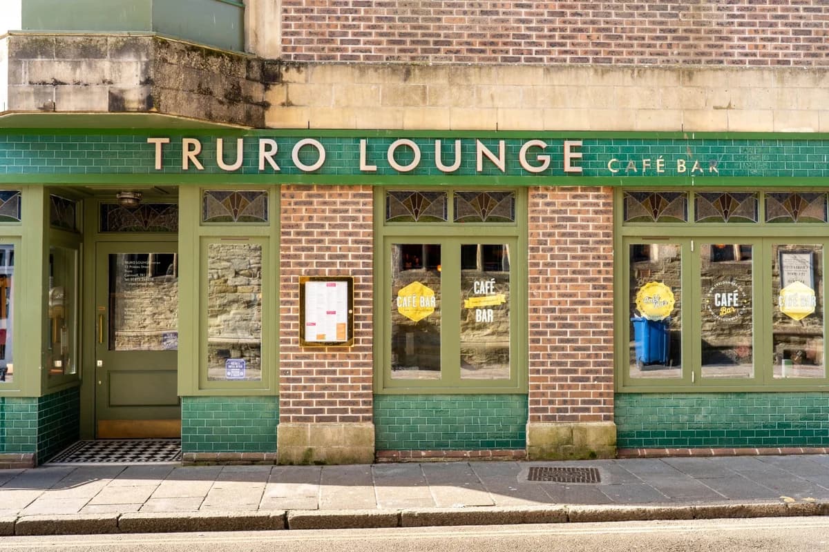 Truro Lounge