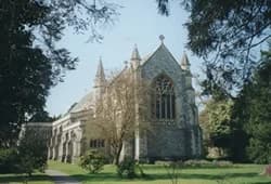 St Saviour's Church : Brockenhurst