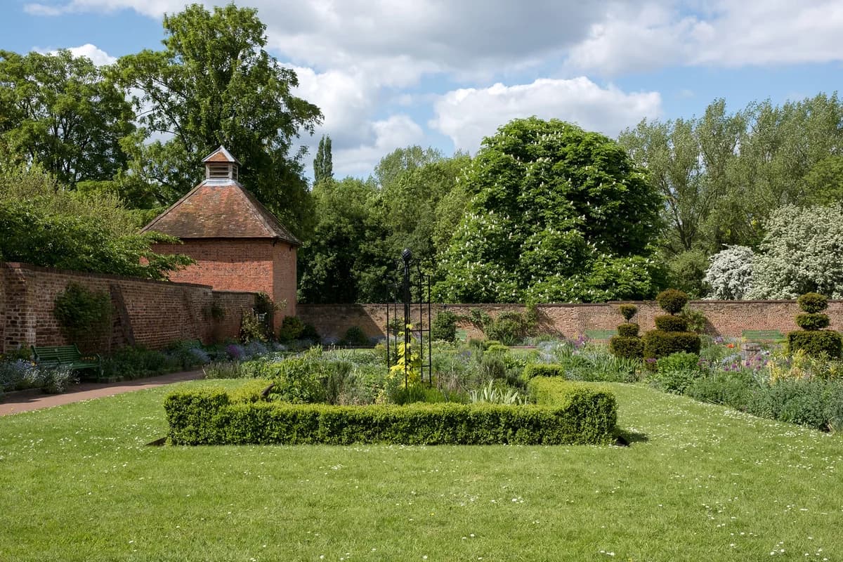 Eastcote House Gardens