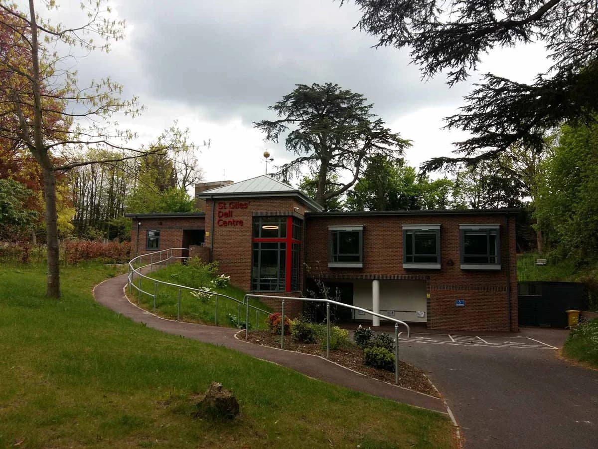 St Giles' Dell Centre