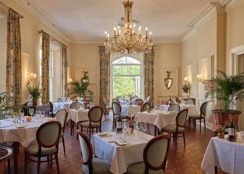 Arundell Arms Bar & Grill and Hotel