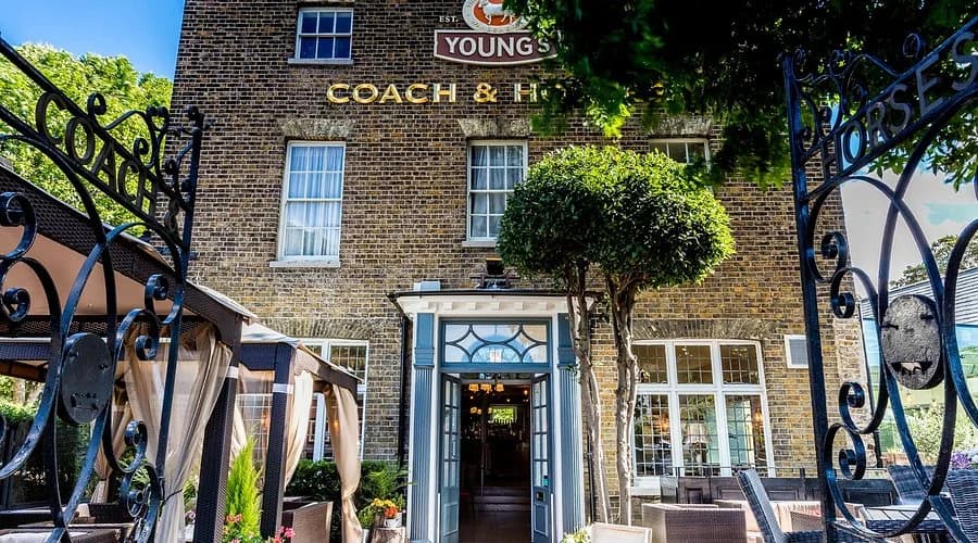 Coach & Horses