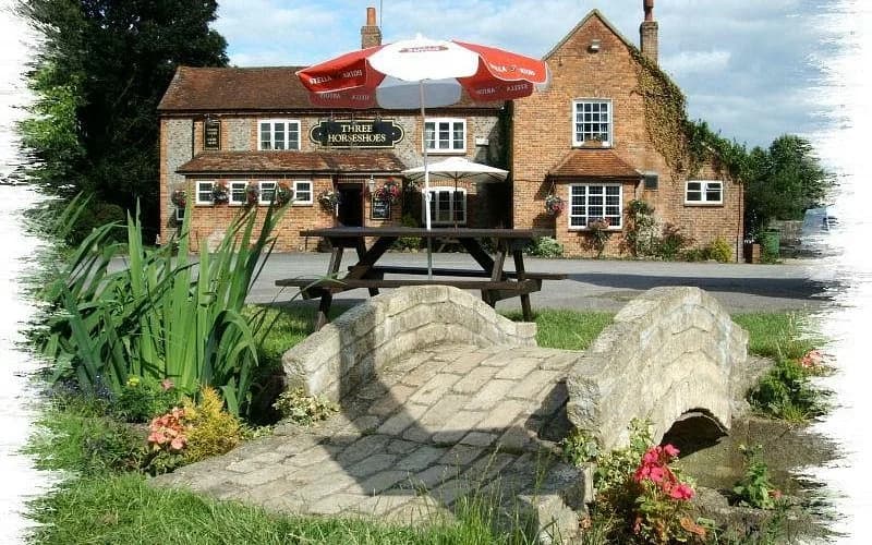 The Three Horseshoes
