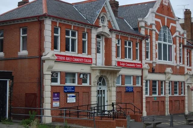 Leigh Community Centre: Leigh Community Centre