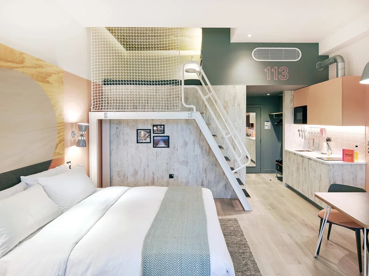 room2 Southampton hometel
