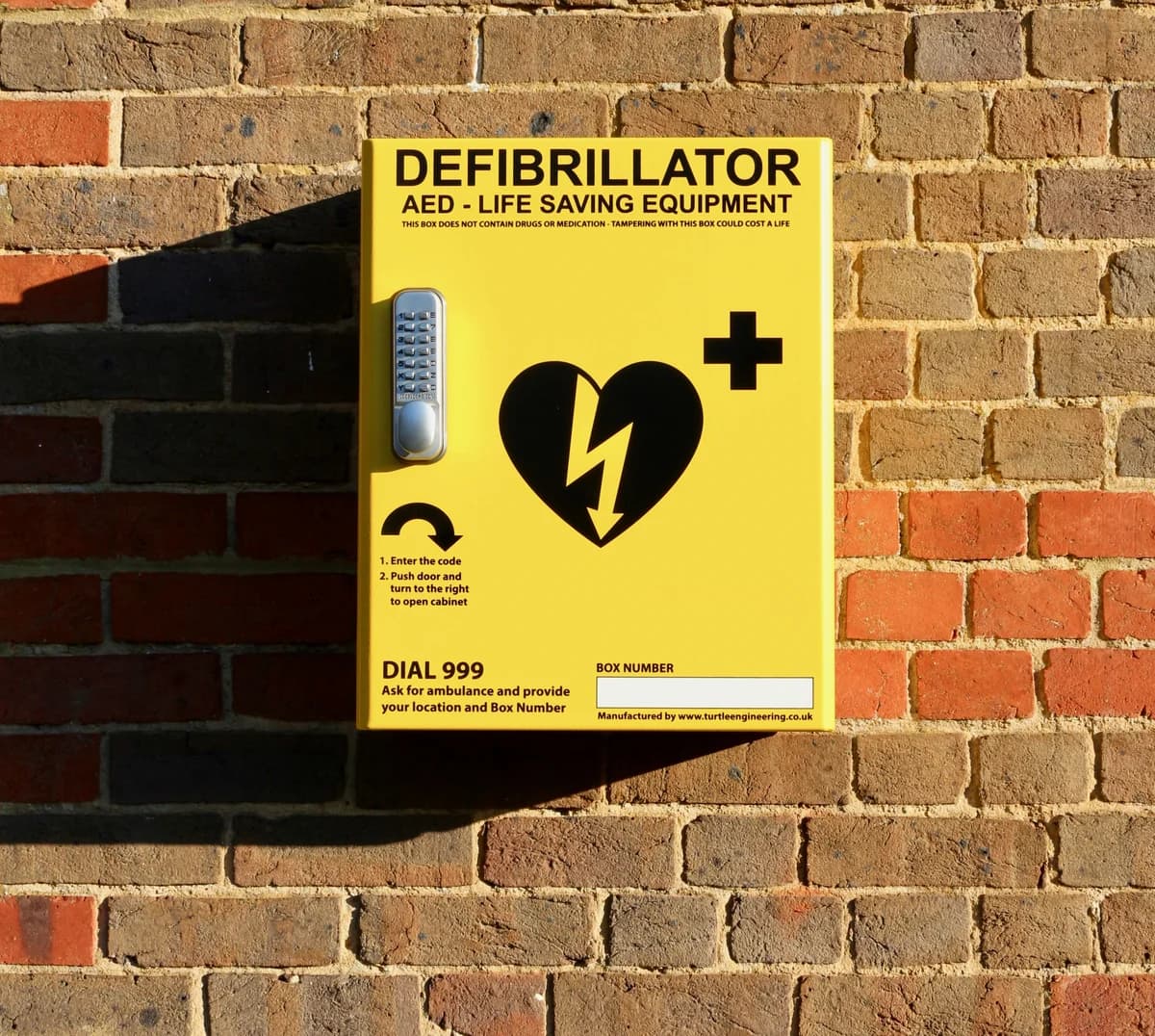 Cholesbury Hall Defibrillator