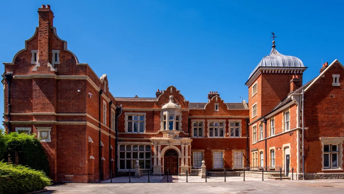 Oakwood House