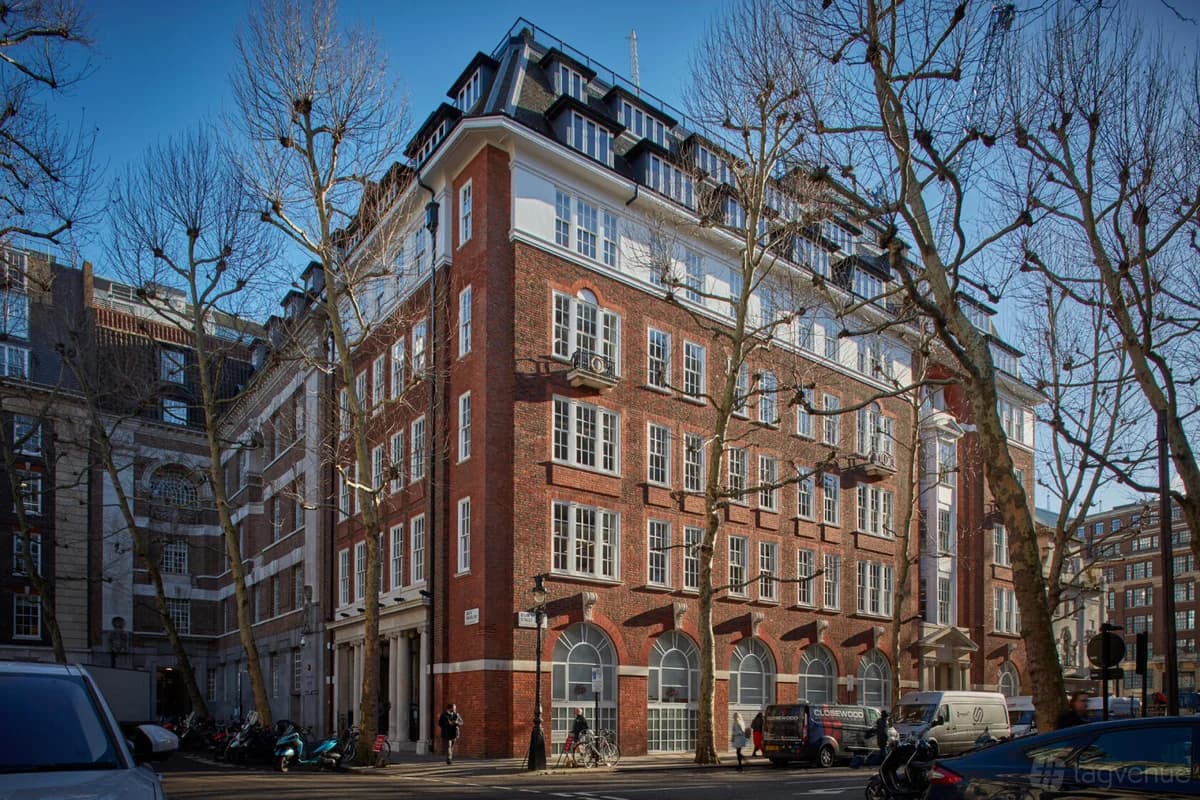 18 Smith Square