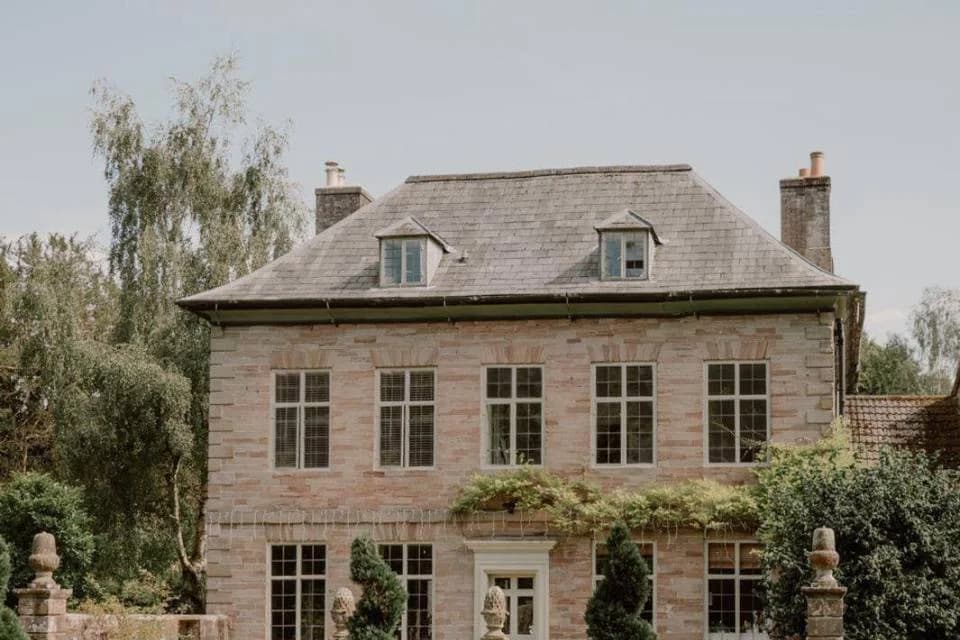 Tan House Newland