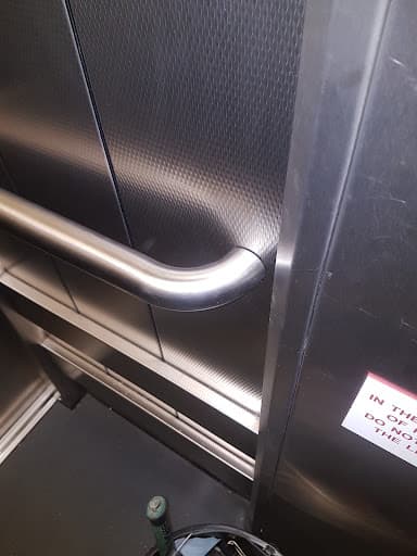 Avondale Square, Community Centre